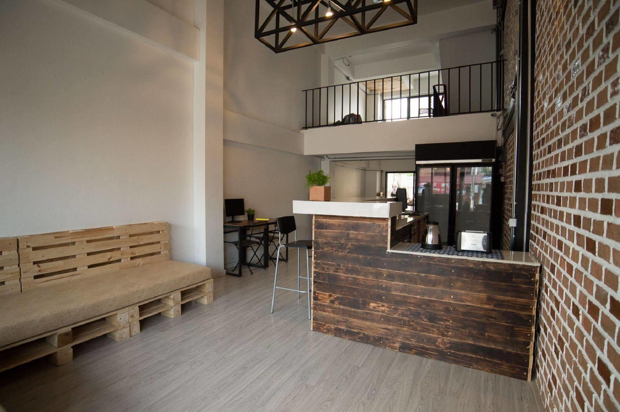 Allsum Hostel Phra Nakhon Si Ayutthaya Exterior foto